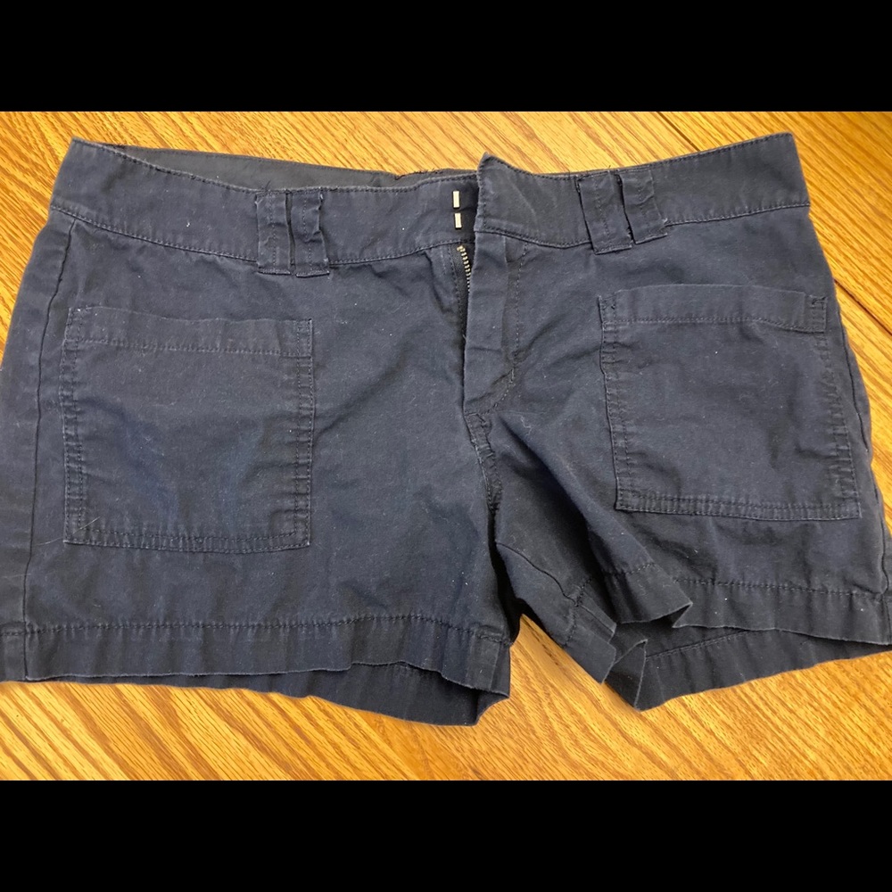 Old Navy Mid-rise shorts - Navy, size 10